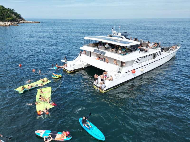 Puerto Vallarta: Yelapa Mega Yacht Cruise - Boarding at Puerto Mágico or Paradise Village