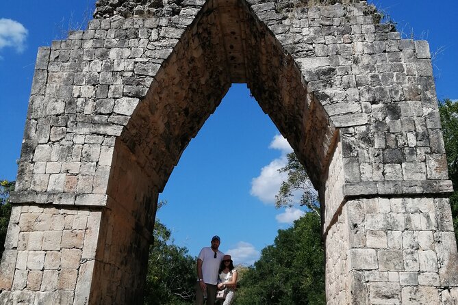 Puuc Route Mayan Archaeological Ruins: Uxmal, Kabah, Sayil and Labnah - Kabah and the masks of Chaac