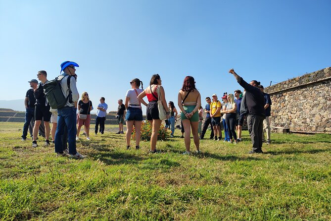 Pyramids of Teotihuacan without traps for tourists morning or afternoon - The pyramids and the physical effort