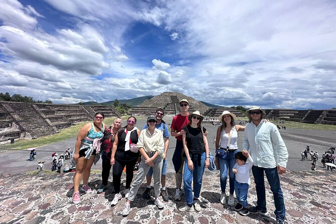 Pyramids of Teotihuacan without traps for tourists morning or afternoon - Entering Teotihuacan before the heat builds