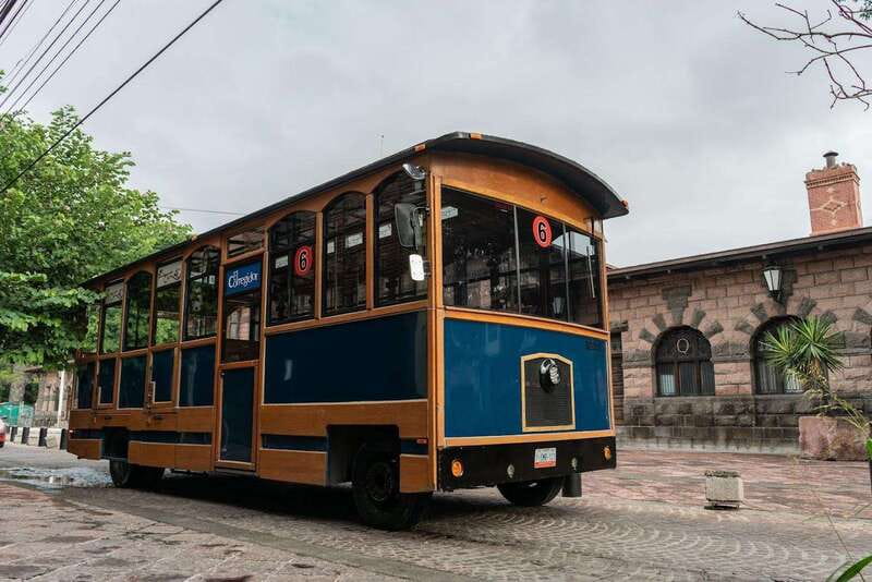 Querétaro: Tranvia Classic Trolley Car Guided Tour - Route 1: the Acueducto and Querétaro’s central sights