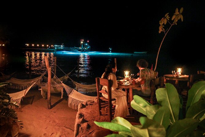 Rhythms of the night, Sunset Cruise, Candlelit Dinner & Alma Show - What the $129 price really buys