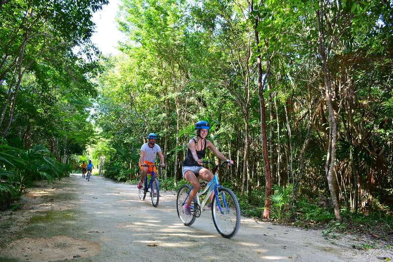 Rio Secreto Nature Reserve: Bicycle, Rappel & Ziplines Tour - From the highway to Rio Secreto’s reception area