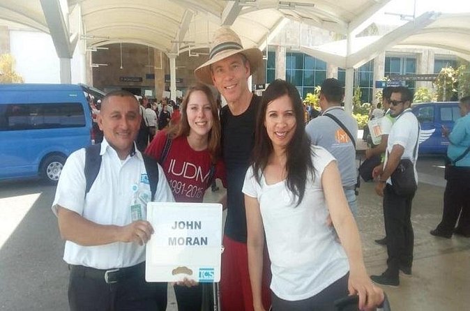 Round private transfer Airport- Akumal - Airport. - Who should book this transfer?
