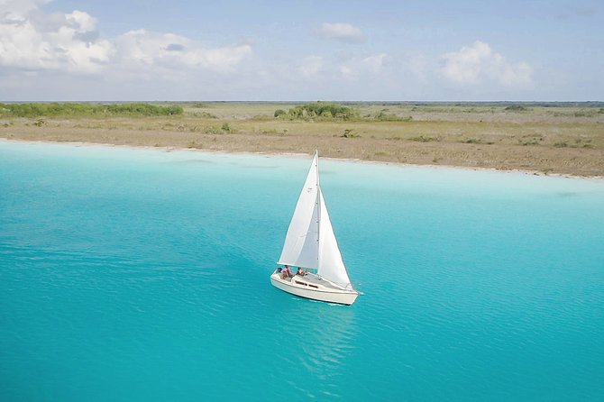 Sailing Tour through the Lagoon of the 7 Colors - Starting at Casa China on the south shore