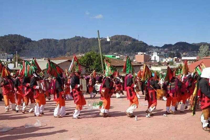 San Cristobal: Zinacantan and San Juan Chamula Tour - San Juan Chamula: the church and its distinctive rituals