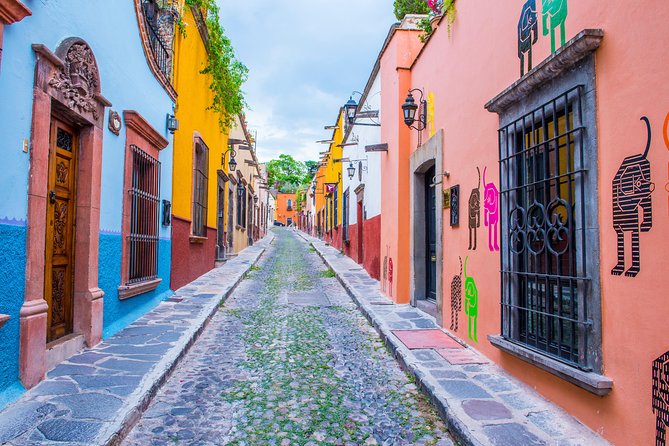 San Miguel de Allende Tour from Mexico City - The first break at Parador Turistico San Pedro