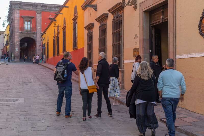San Miguel: Landmarks and Lunch Walking Tour in English - Who should book this San Miguel walking tour?