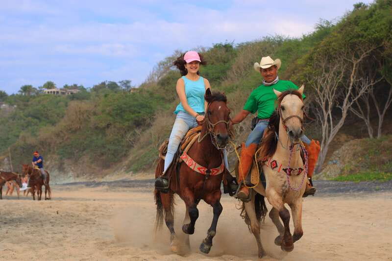 Sayulita: Horseback Riding Tour - The horses and the people caring for them