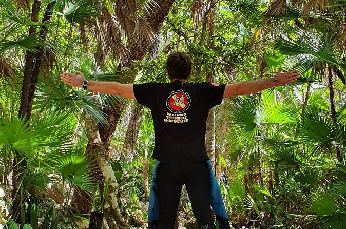 Scuba Diving in Cenote Dos Ojos from Playa del Carmen - Surface interval and the Mexican meal