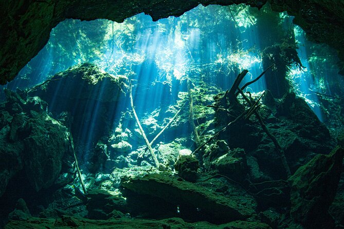 Scuba Diving in Cenote Kukulkan from Playa del Carmen - What the small group changes