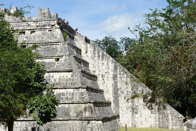 Semi-Private Chichen Itza, Cenote Ik Kil and Valladolid Tour - Starting early in Cancun and the Riviera Maya