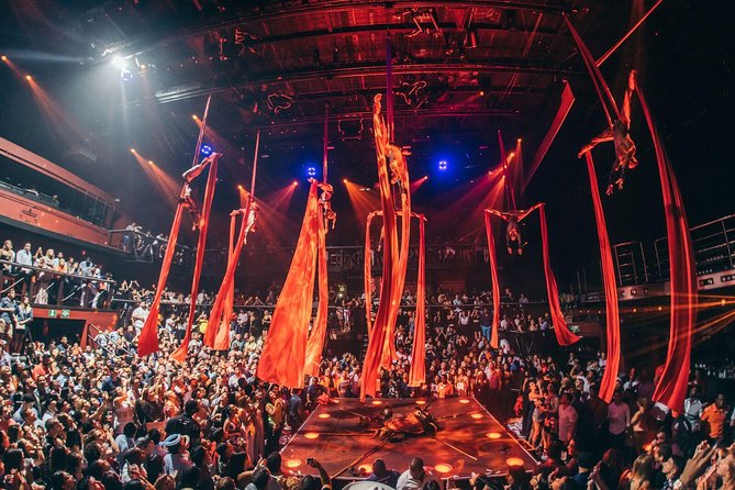 Skip the line: Cancun Coco Bongo Gold Member Entrance Ticket - Arriving at 8:30pm and getting inside