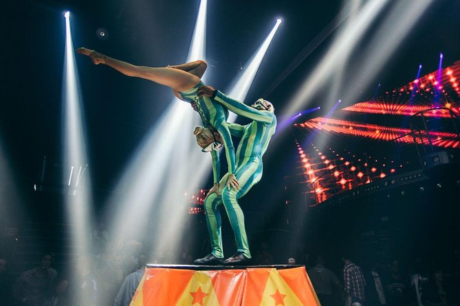 Skip the line: Cancun Coco Bongo Gold Member Entrance Ticket - Watching the five-hour show