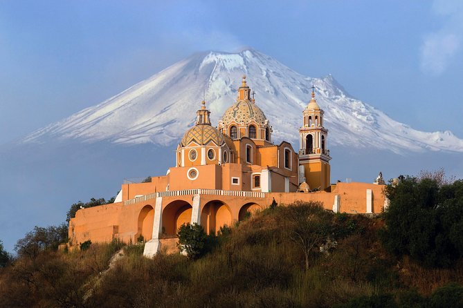 Small Group: Discover Puebla and Cholula from Mexico City - Puebla’s Zócalo rewards a slow eye