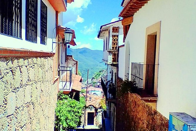 Small Group: The Magical Colonial Towns of Taxco and Cuernavaca - Arriving in Taxco, the Silver Capital