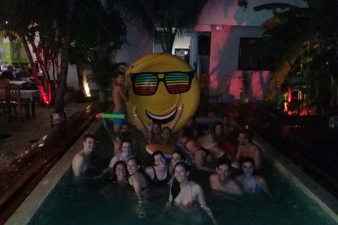 Social Pubcrawl Barcrawl Tulum - The final push at Santino Bar