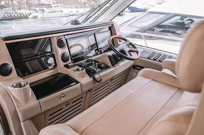 Steel Aweigh 65ft Sea Ray Yacht Rental - Who should book this Cabo yacht rental