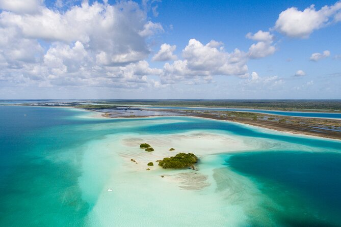 Sunrise Kayaking Tour in Bacalar with Breakfast and Photos - A quiet stop at Balneario Ecológico