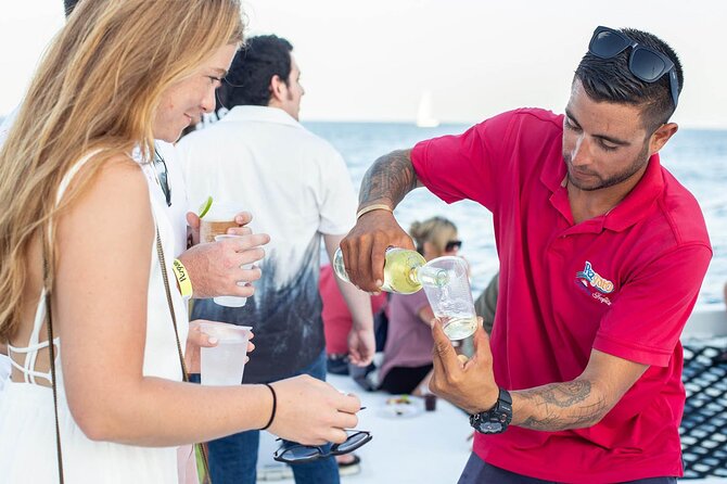 Sunset Cruise in Los Cabos with Jazz and Wine - What the Music Is Really Like