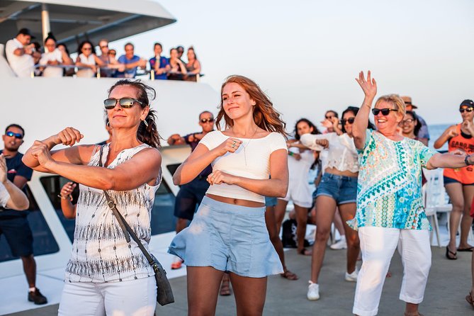 Sunset Dinner Cruise in Cabo San Lucas - Who should book it?
