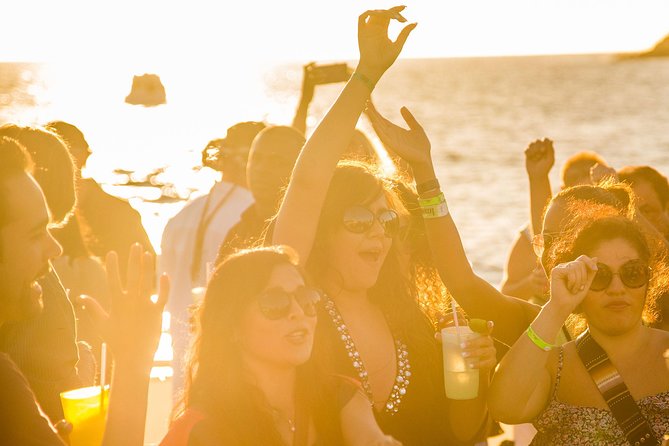Sunset Fajitas Cruise in Los Cabos - Music, dancing, and the two-deck atmosphere