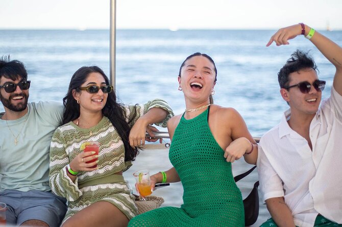 Sunset Sail Party Cruise on the Pez Gato - Snacks are included, but do not replace dinner