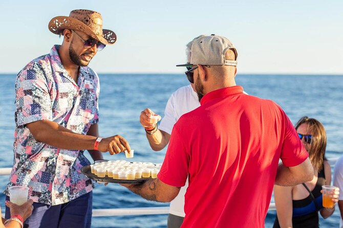 Sunset Sail Tour with Local Food - From sunset photos to Latin music