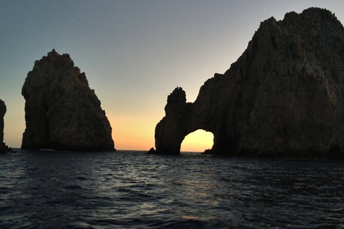 Sunset Whale Cruise in Cabo San Lucas - How the small group changes the evening