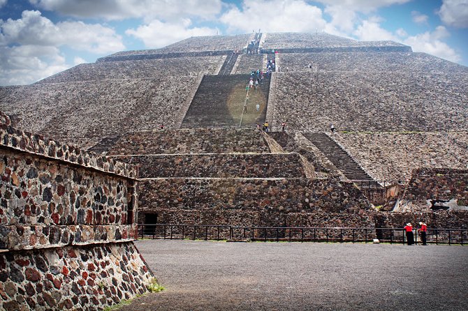 Teotihuacan & Basilica Guadalupe Tour with lunch - Five things to know before booking
