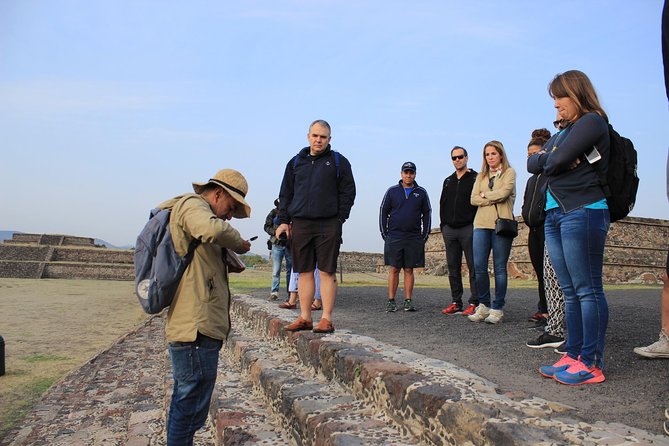 Teotihuacan Early Access Guided Tour with optional Lunch - The Pyramid of the Moon and the problem with tour order