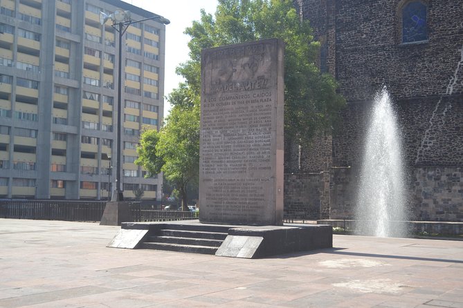 Teotihuacan & Guadalupe Shrine + Xochimilco, Coyoacán & Frida Kahlo Combo Tour - UNAM and the murals of modern Mexico