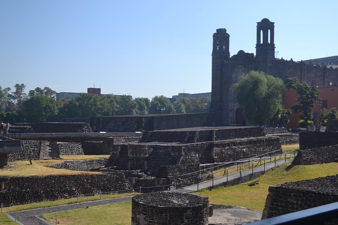 Teotihuacan & Guadalupe Shrine + Xochimilco, Coyoacán & Frida Kahlo Combo Tour - What $149 buys you