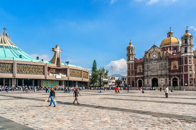 Teotihuacan, Shrine of Guadalupe & Tlatelolco Day Tour - The local liquor tasting and lunch break