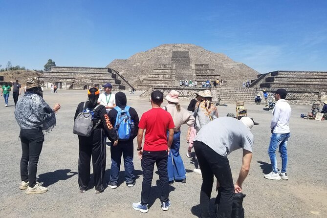 Teotihuacan Tour with Basilica of Guadalupe & Tlatelolco - The Basilica of Guadalupe and Tepeyac Hill