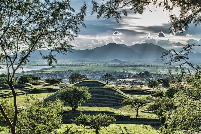 The Fire TOUR - Pyramids, Volcanoes, Agaves & Tequila - Guachimontones: circular pyramids in the hills