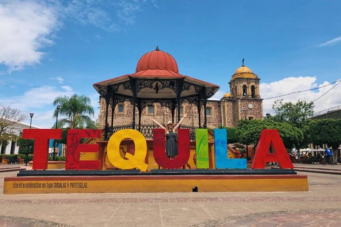 The Fire TOUR - Pyramids, Volcanoes, Agaves & Tequila - The road through agave country