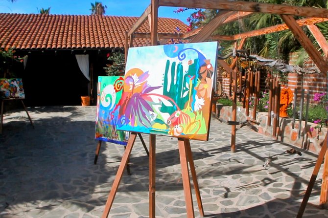 Todos Santos tour & Hotel California - Arriving in Todos Santos: church, shops, and public art