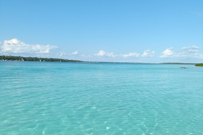Tour of the Lagoon of Bacalar on pontoon -Collective- - Cenote de la Bruja and the shape of the water