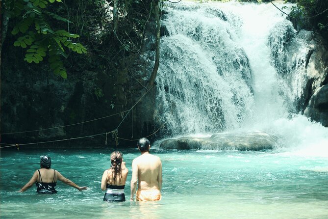 Tour to Copalitilla Magical Waterfalls from Huatulco with admission included - The extra-cost lunch and the taste of Oaxaca