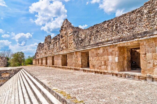 Tour to Uxmal Kabah and Chocolate Museum from Mérida - Lunch at Halach Huinic: useful, filling, and not the main event
