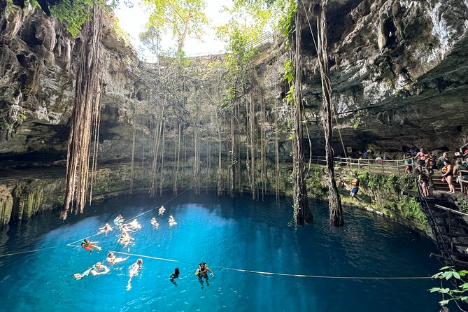 Tour Valladolid, Cenote Suytun and Cenote Oxman from Mérida - Swimming and relaxing at Hacienda San Lorenzo Oxman