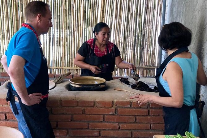 Traditional Cooking Class with Minerva Lopez - Meeting Minerva at her wood stove