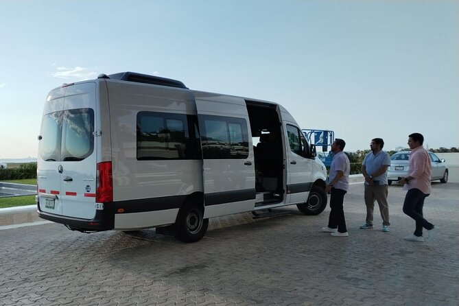 Transfer from Cancun airport to Cancun hotel zone 1 to 8 people - Who gets the best value from this transfer?