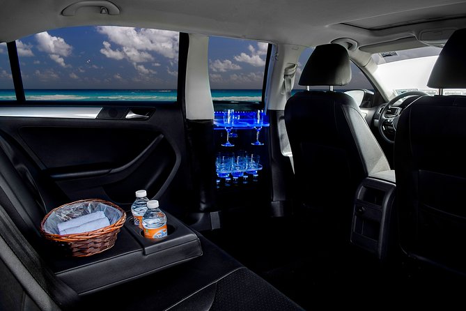 Transfers in Luxury Sedan from Cancun Airport - What the ride feels like inside