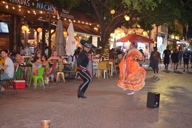 TULUM 4x1 : Archaeological Site, Cenote, 5th Avenue and lunch - Guides can make or break a packed schedule