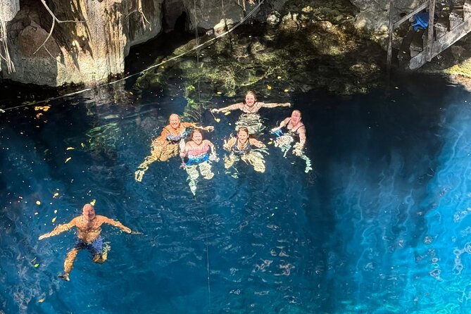 Uxmal, two Amazing Cenotes & Local Food Tour from Mérida - Guides, vans, and the feel of a small group