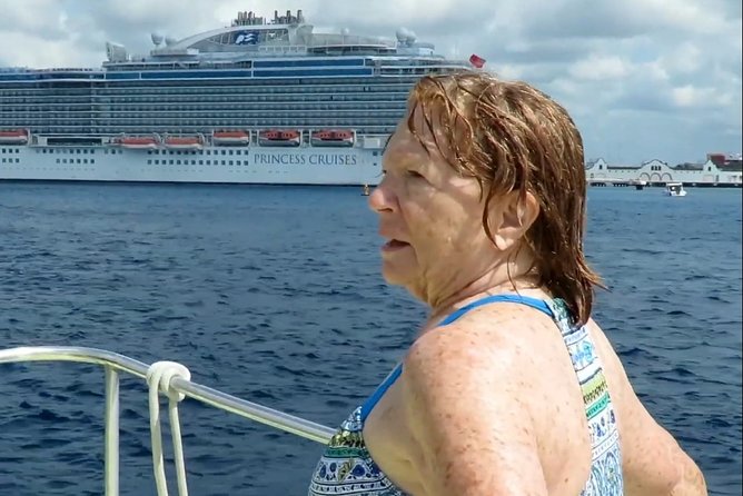 VIP Private Glass Bottom Boat and Snorkeling, 3 Reefs in Cozumel - Safety and help for nervous swimmers