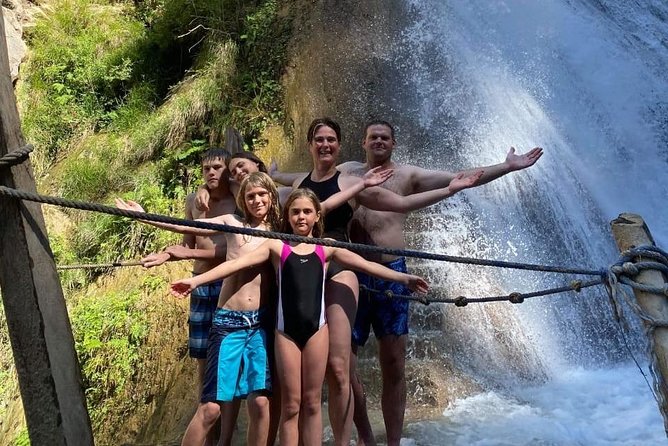 Waterfall Experience - Guides who shape the day