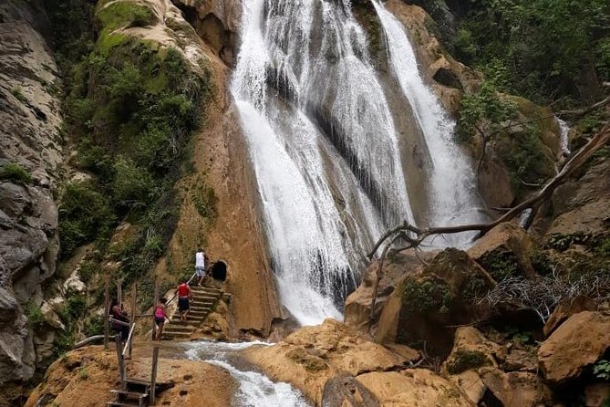 Waterfall Experience - Walking the final 10 minutes to the water